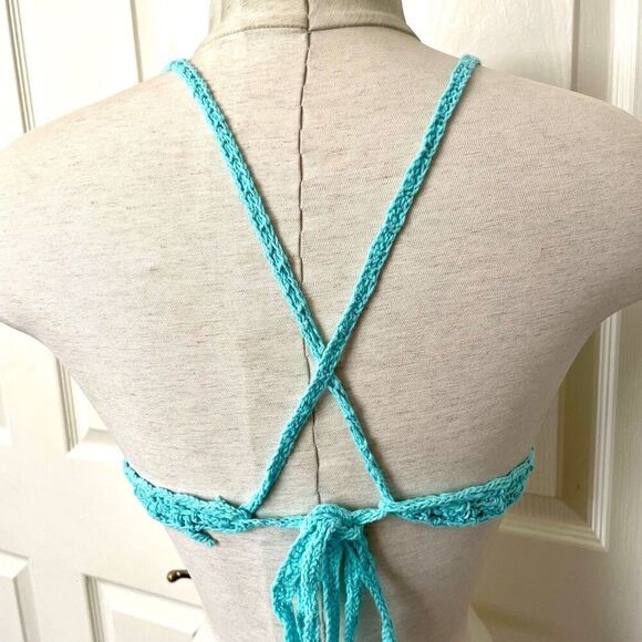 Bali Chic Blue crocheted bikini top - Picture 3 of 11